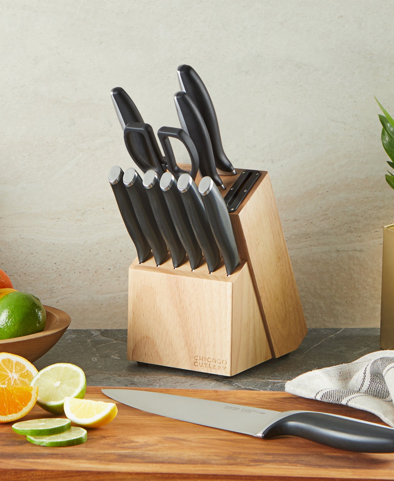 Chicago Cutlery Avondale 12-piece Block Set - Image 2