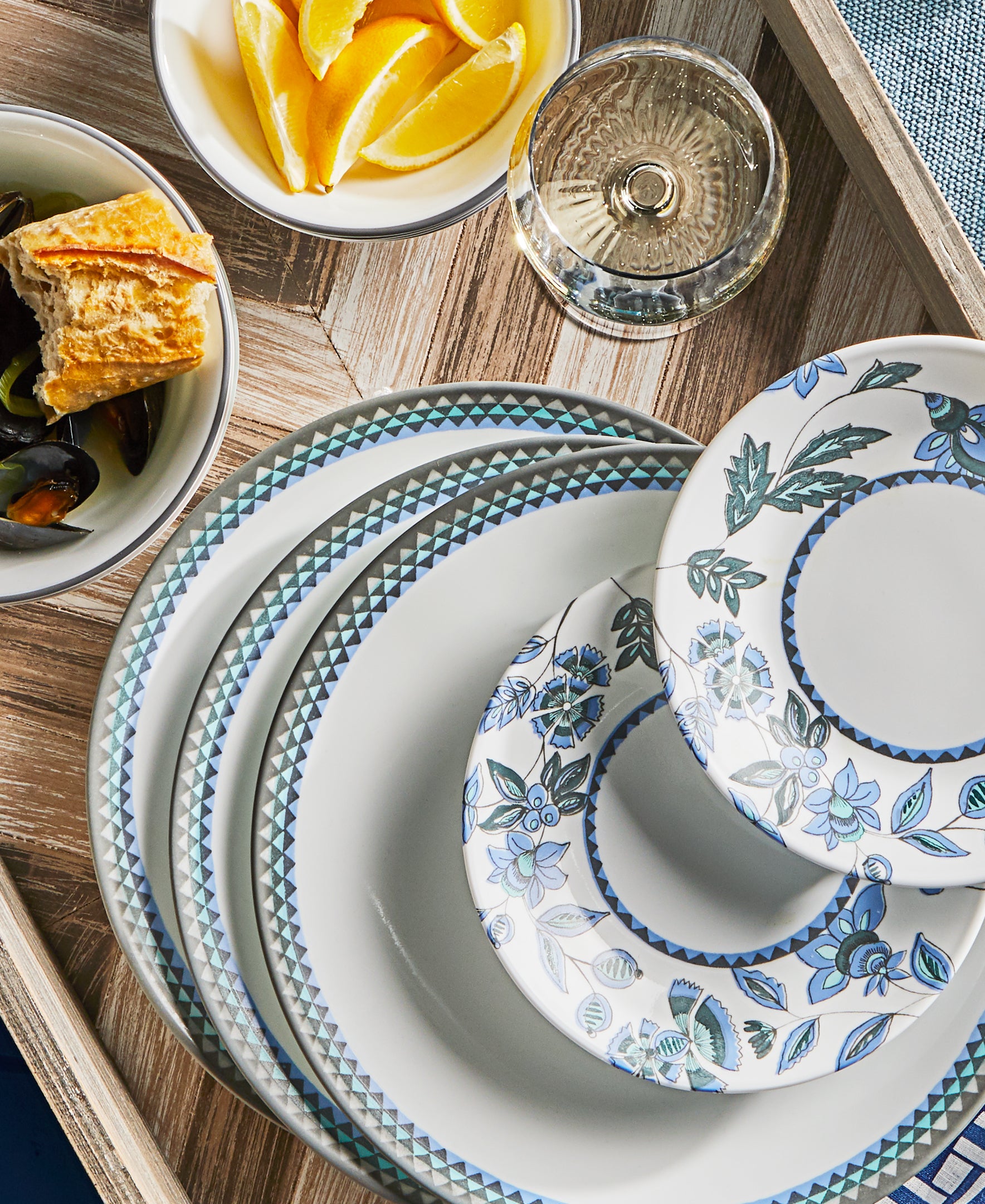 Corelle Veranda 16-piece Dinnerware Set. Service for 4 - Image 3